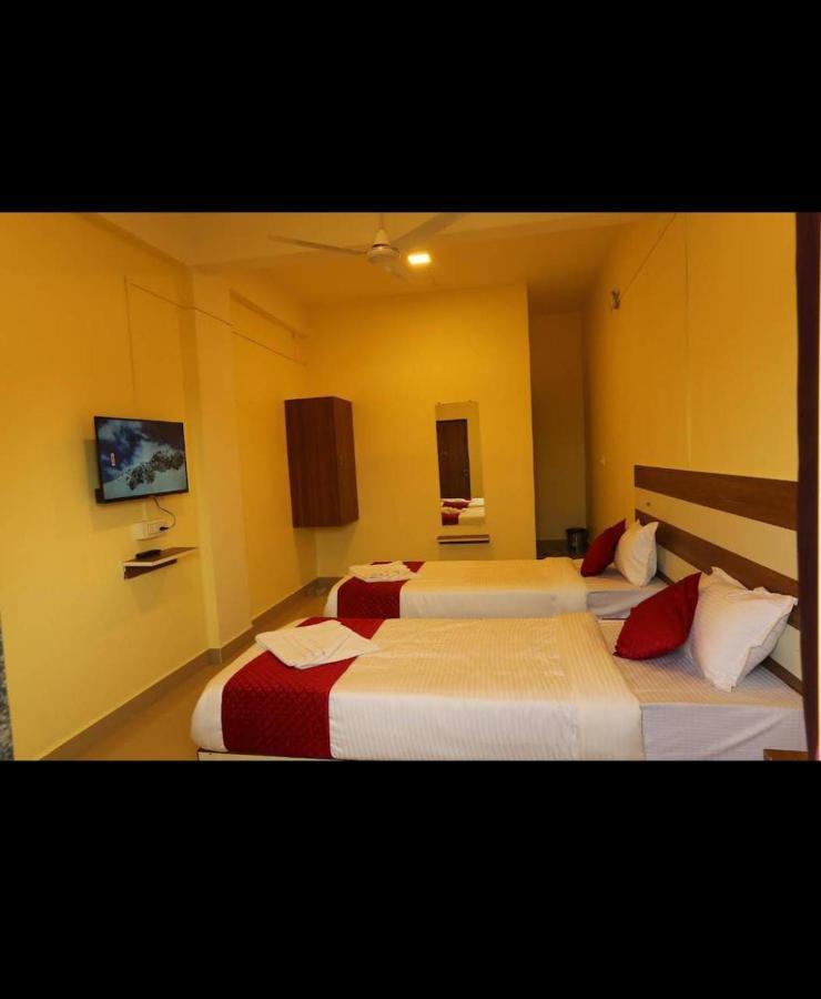 Hotel Shrinidhi Residency Pune Esterno foto