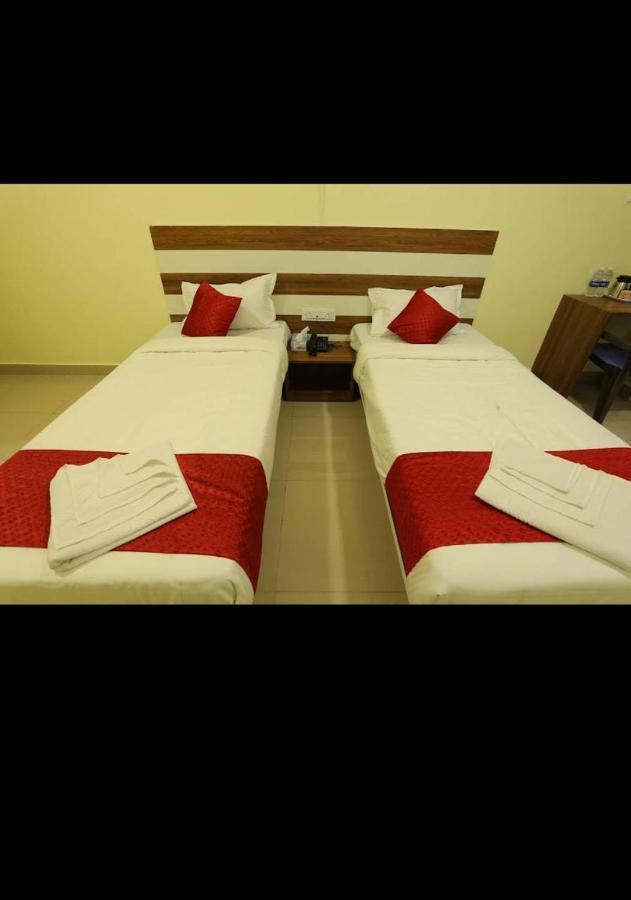 Hotel Shrinidhi Residency Pune Esterno foto